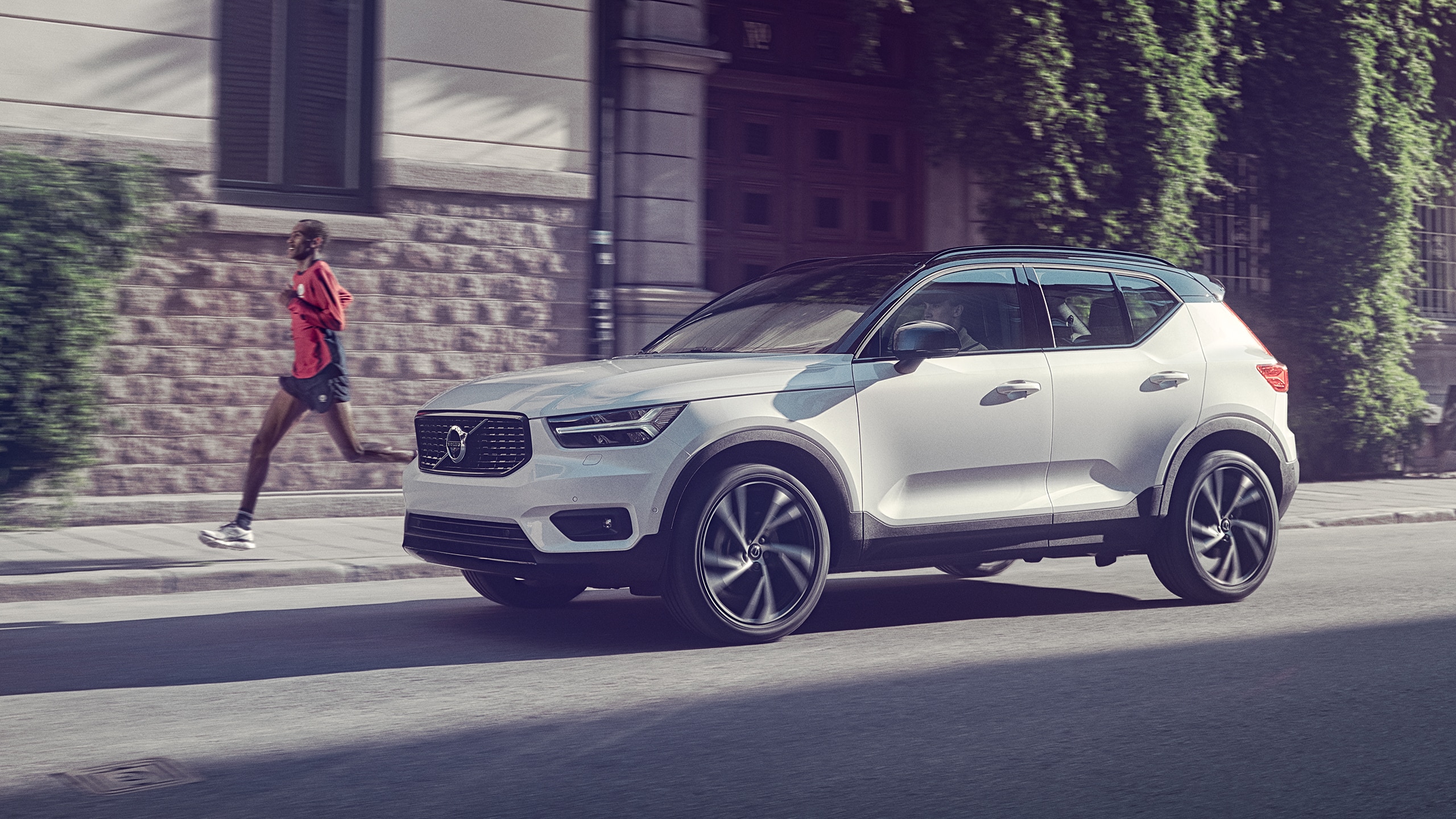 volvo xc40 t3 business plus en renting barato
