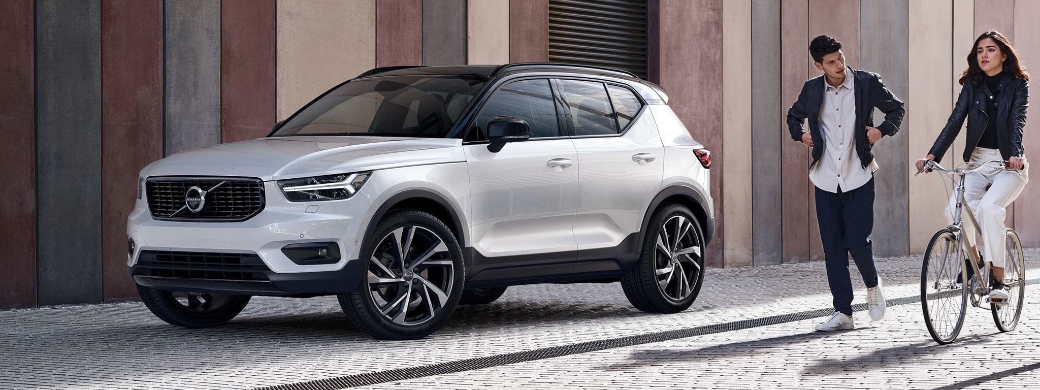 volvo xc40 t3 business plus en renting barato
