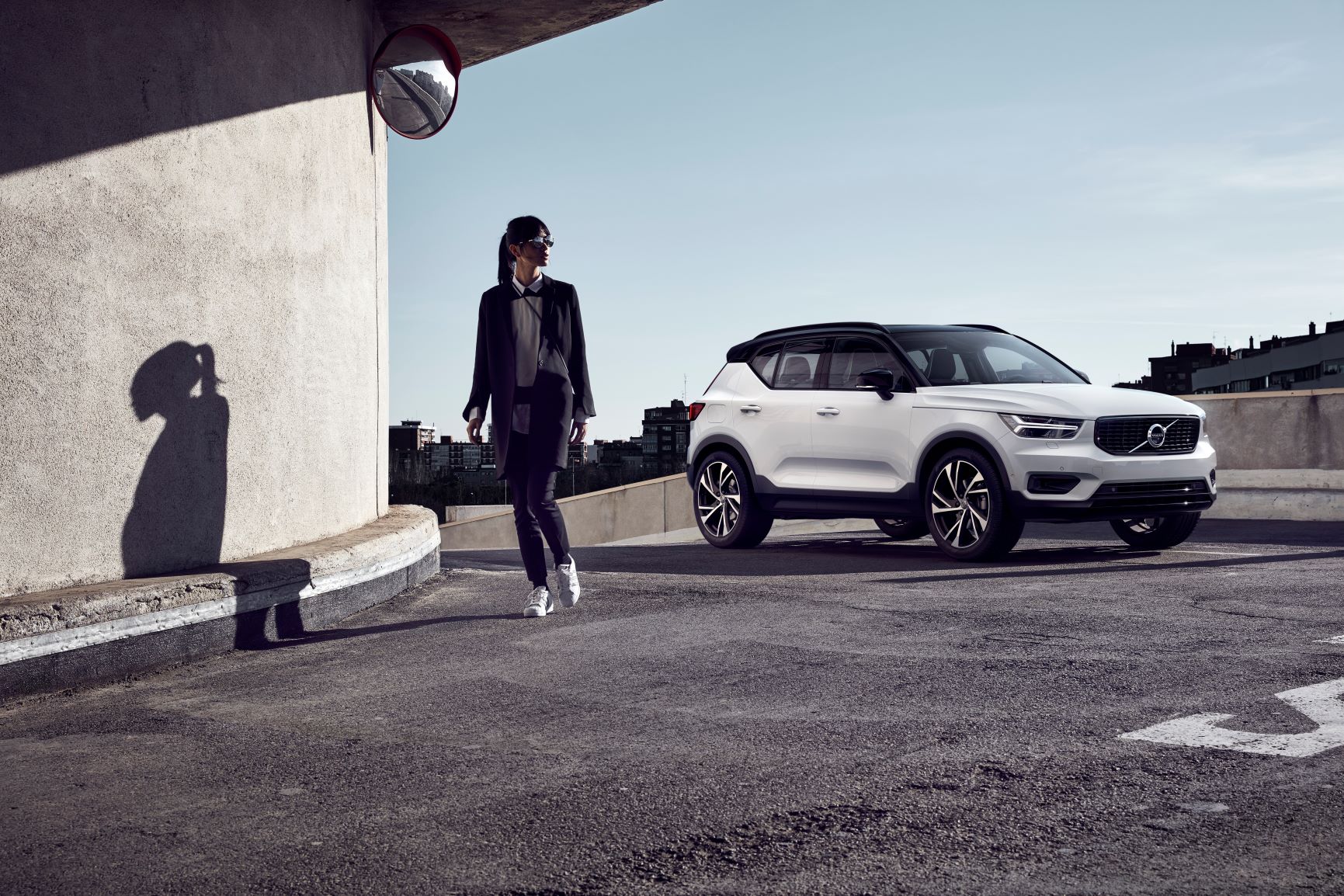 volvo xc40 t3 business plus en renting barato