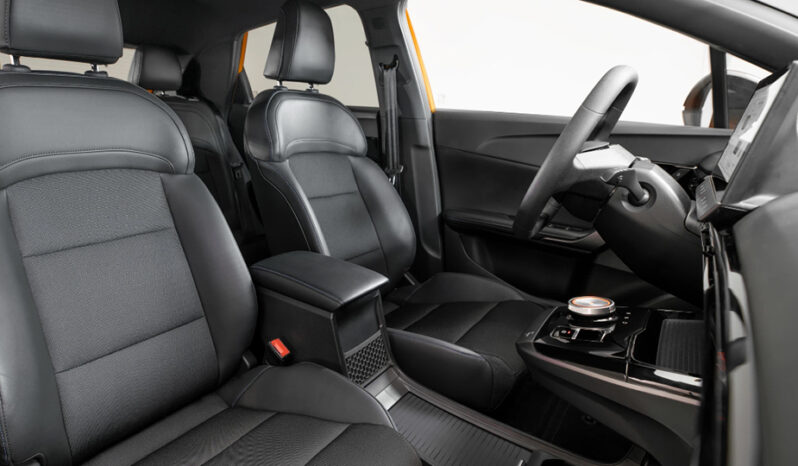 Renting MG 4 Luxury 5 puertas Electric 205CV lleno