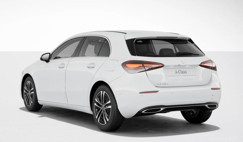 Renting Mercedes Clase A Compacto 5 puertas 250 e 8G-DCT 218CV lleno