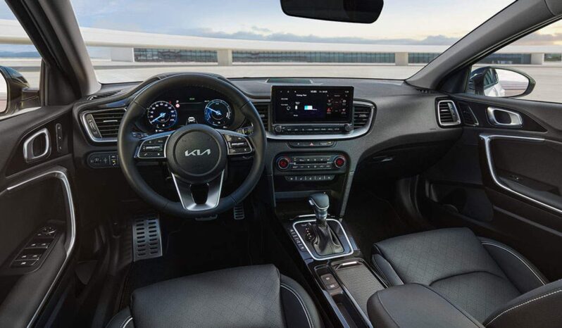 Renting Kia XCeed 1.0 T-GDi Drive 74kW 100CV lleno