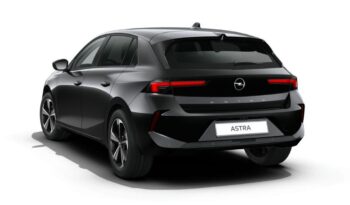 Renting Opel Astra 1.2T XHL 81kW Tech Edition 110CV lleno