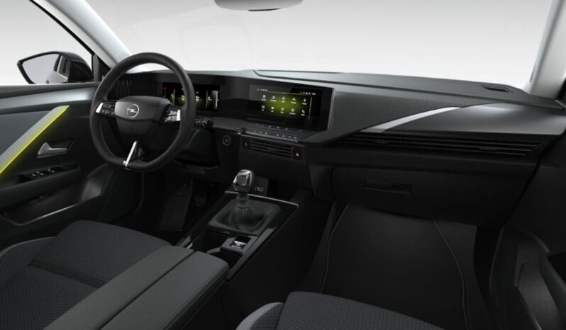 Renting Opel Astra 1.2T XHL 81kW Tech Edition 110CV lleno