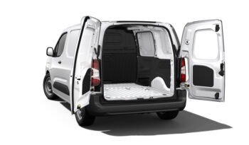 Renting Peugeot Partner Furgón L2 Long BlueHDI  100CV lleno