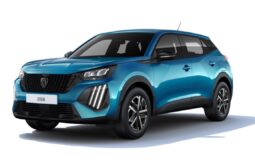 Vista frontal Peugeot 2008 Hybrid en renting