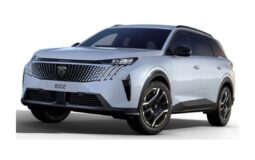 Vista frontal Peugeot 5008 Plug-In Hybrid en renting