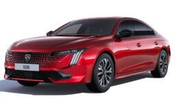 Vista frontal Peugeot 508 Hybrid en renting