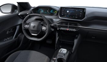 Renting Peugeot 2008 Eléctrico Style 136CV lleno