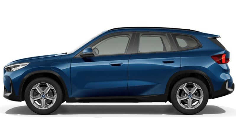 Renting BMW X1 xDrive 25e 245CV lleno