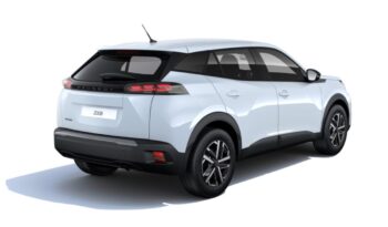 Renting Peugeot 2008 Eléctrico Style 136CV lleno