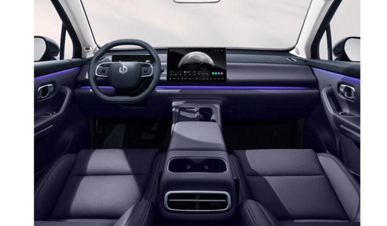 Renting Leapmotor C10 Design BEV 69.9kWh Auto 218CV lleno