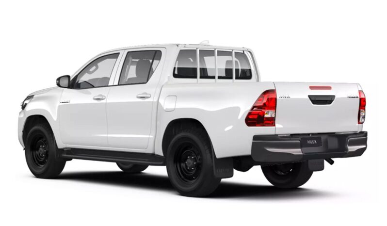 Renting Toyota Hilux 4×4 Diesel GX Cabina Doble  150CV lleno