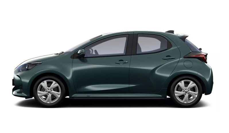 Renting Toyota Yaris Hybrid Active 115CV lleno