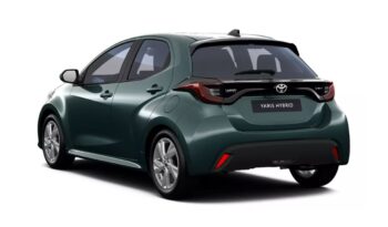 Renting Toyota Yaris Hybrid Active 115CV lleno