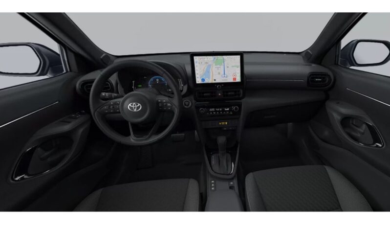 Renting Toyota Yaris Cross Hybrid Active 130CV lleno