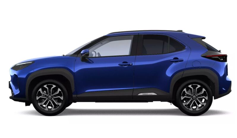 Renting Toyota Yaris Cross Hybrid Active 130CV lleno